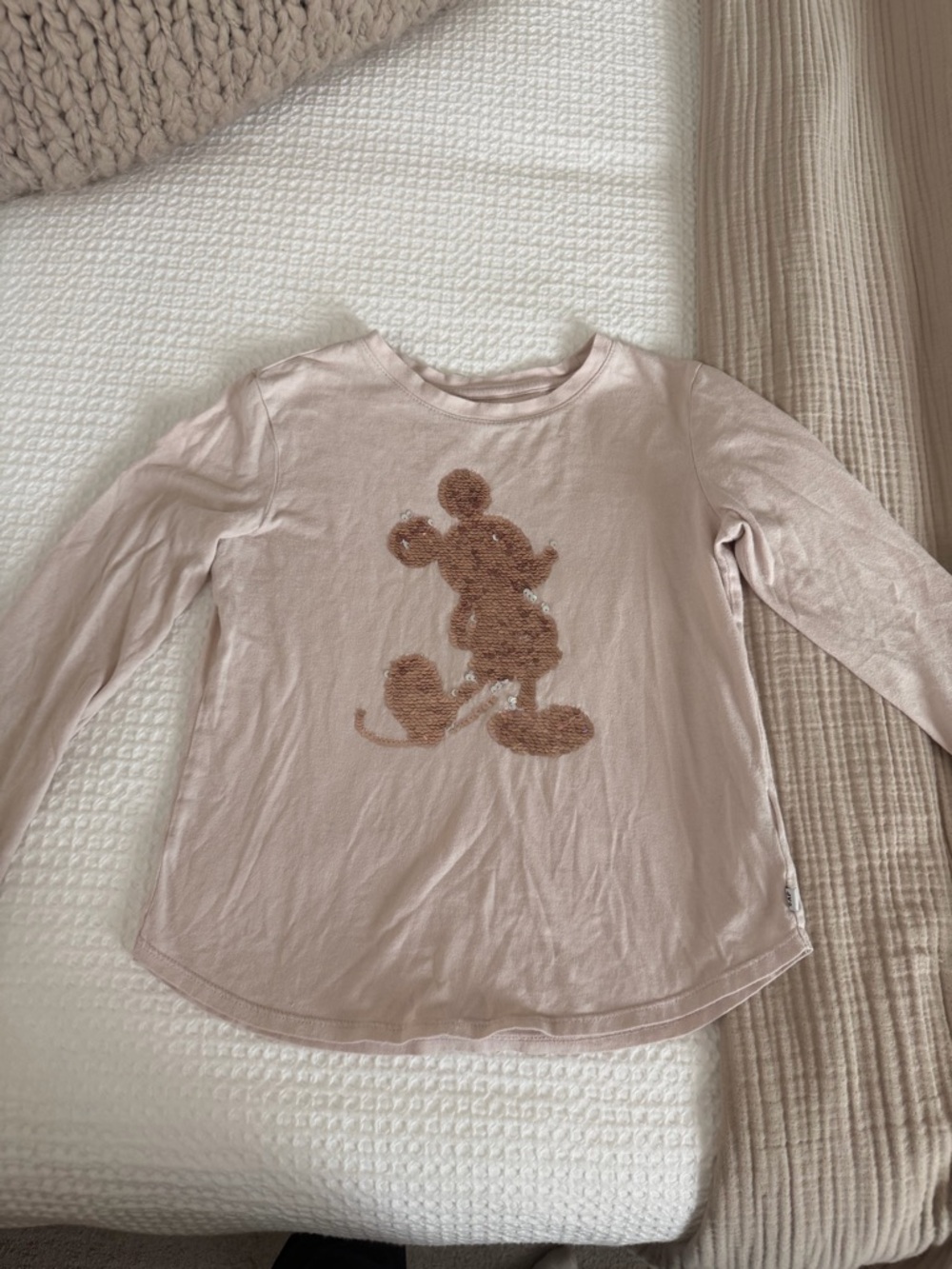GAP Long-Sleeve Graphic Tee with Teddy Mickey - Light Blush